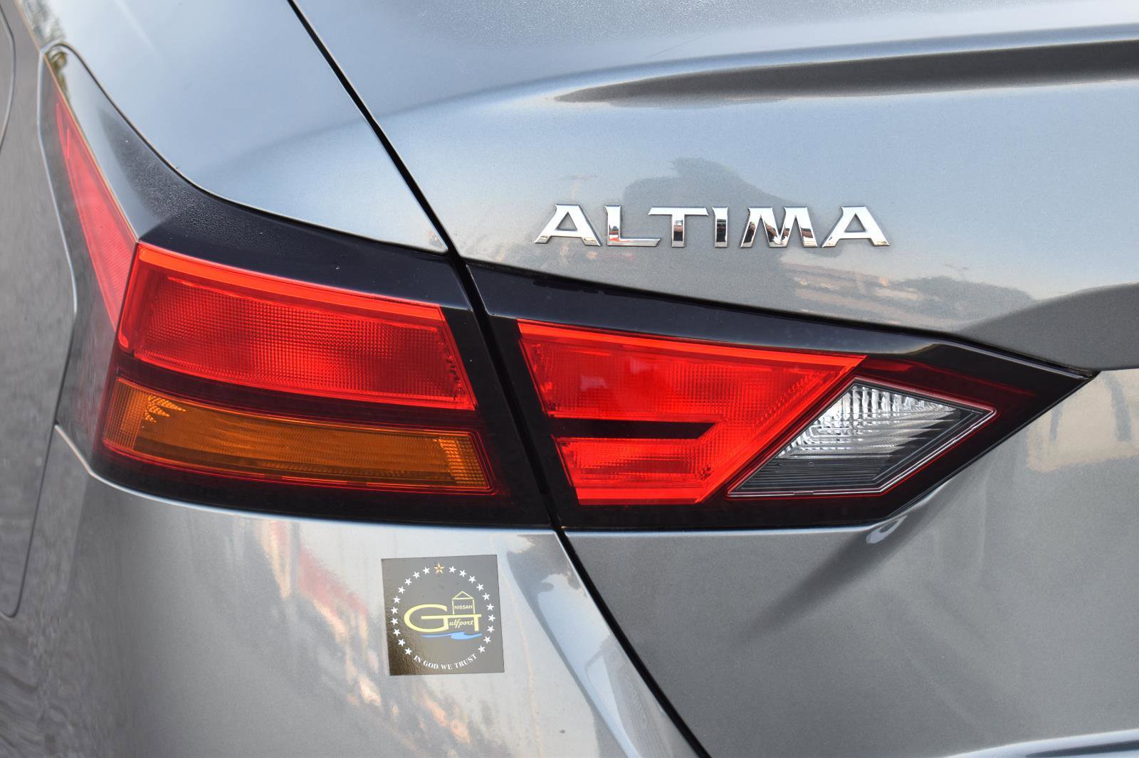 Used 2020 Nissan Altima 2.5 SR FWD image 6