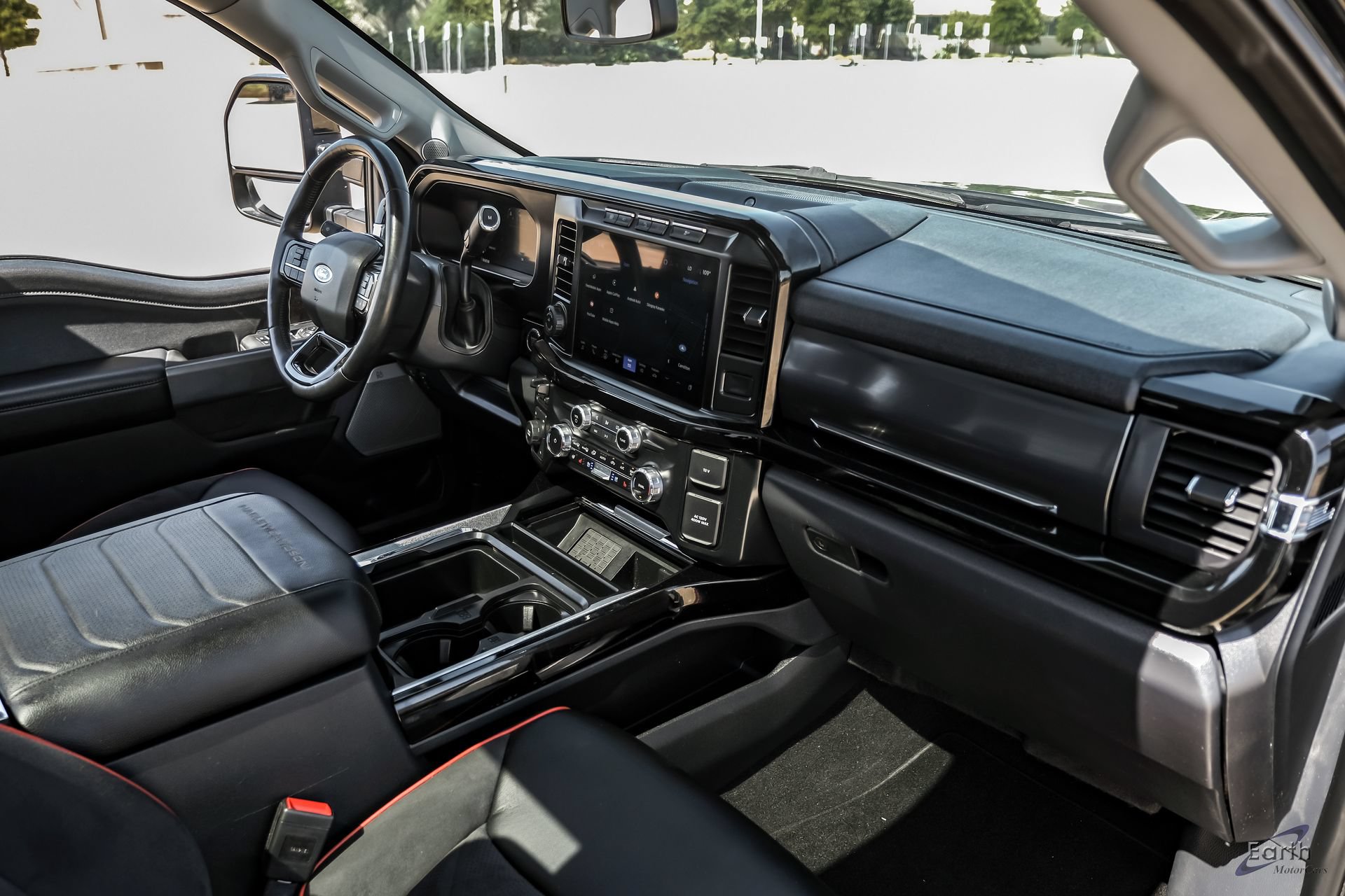 Used 2024 Ford F250 Lariat w/ Lariat Ultimate Package AWD/4WD image 44