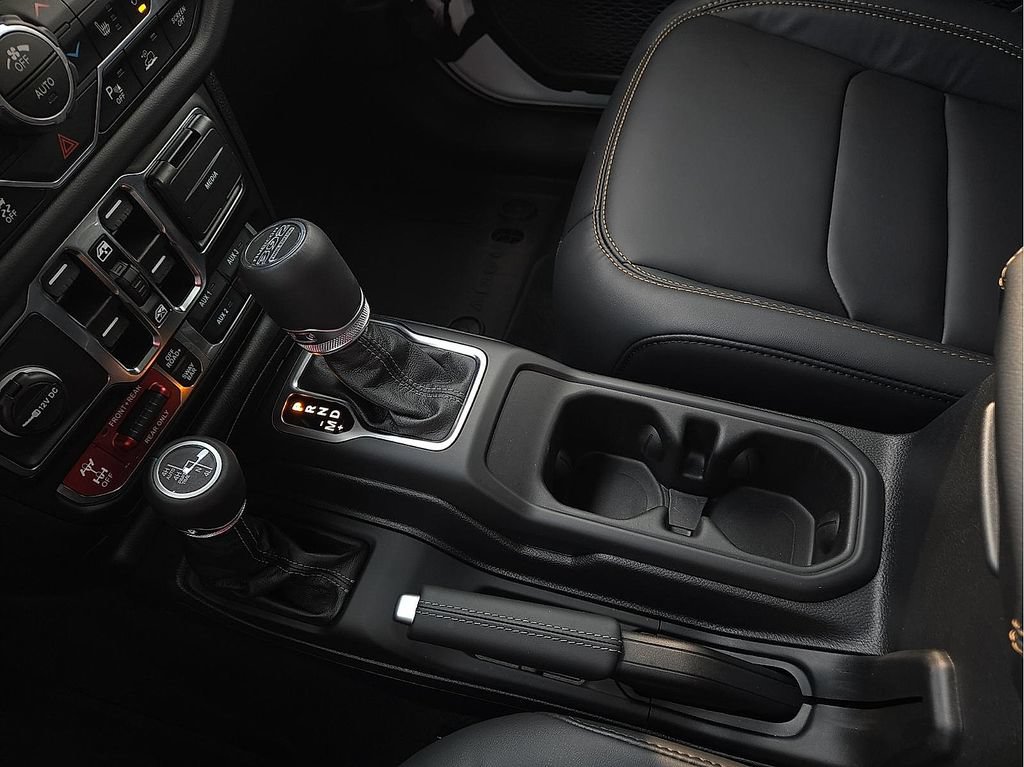 Used 2025 Jeep Wrangler Unlimited Rubicon 392 AWD/4WD image 40