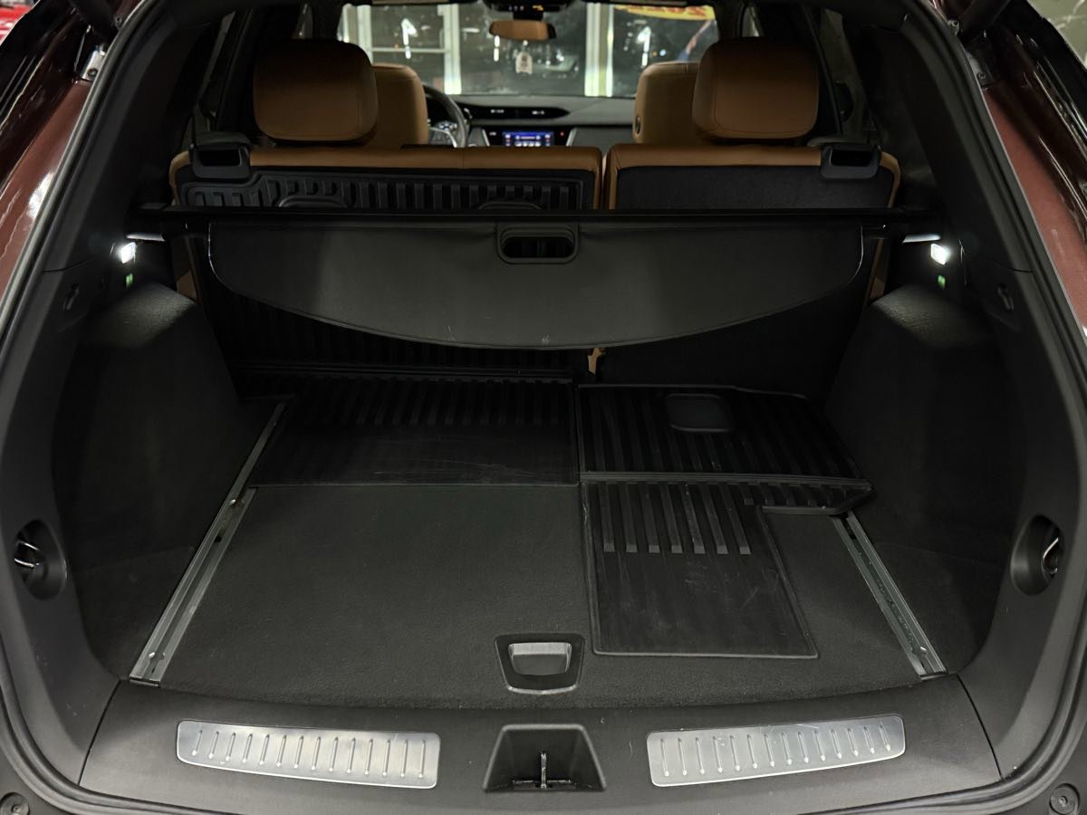 Used 2022 Cadillac XT5 Premium Luxury w/ LPO, Floor Liner Package image 22