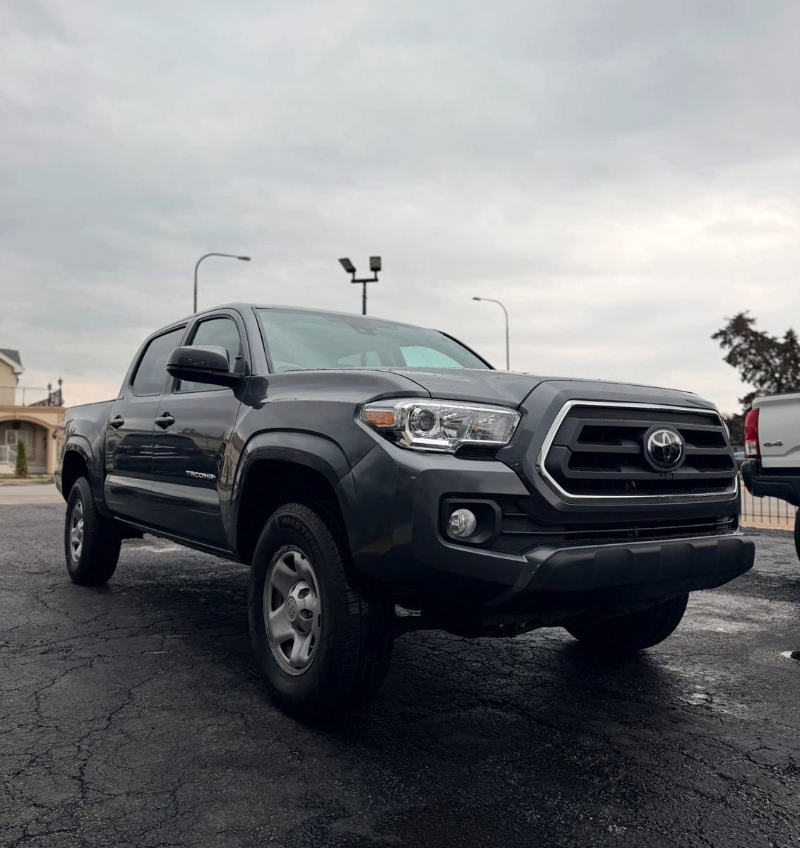 Used 2023 Toyota Tacoma SR5 RWD image 3
