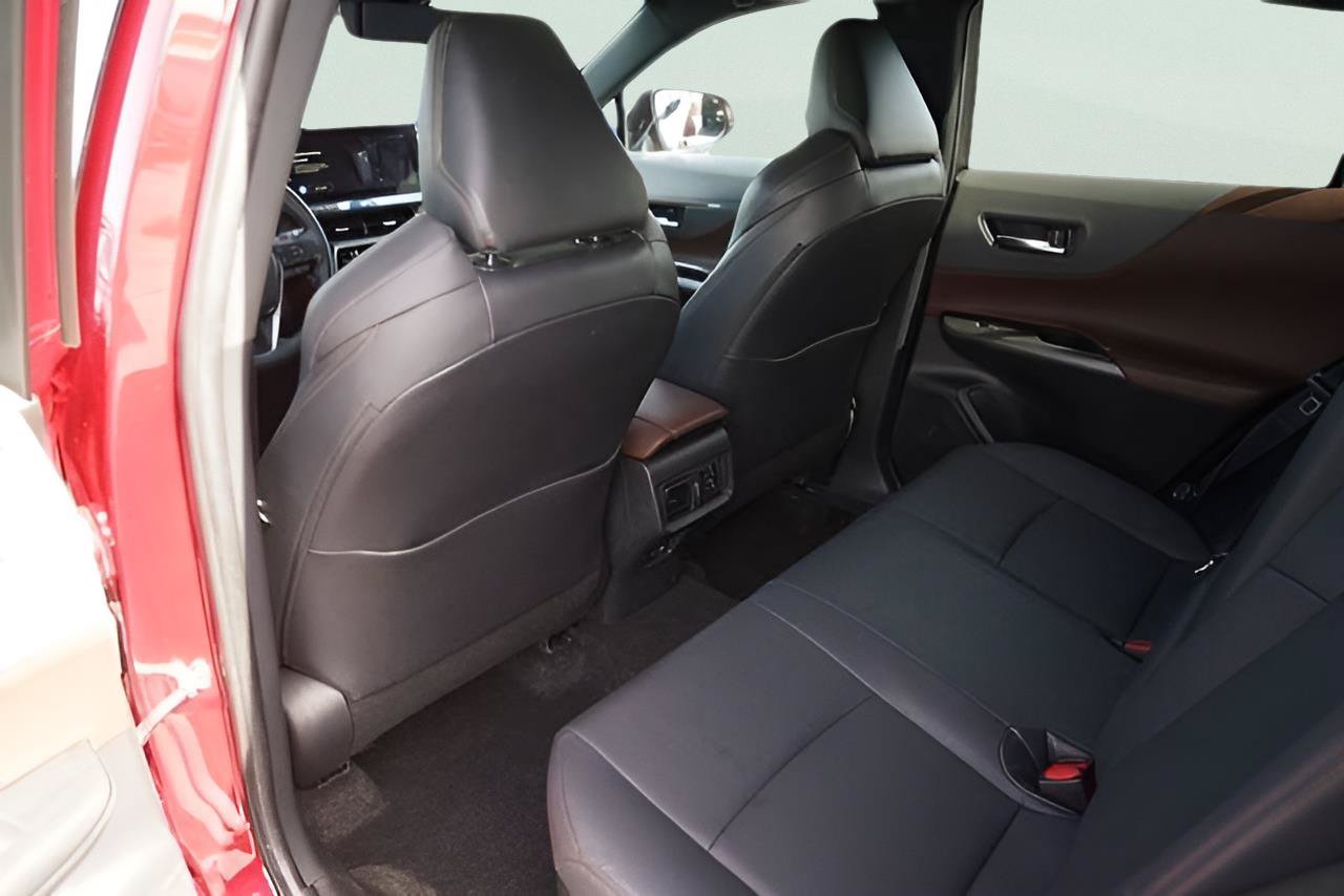 Used 2023 Toyota Venza XLE AWD/4WD image 11