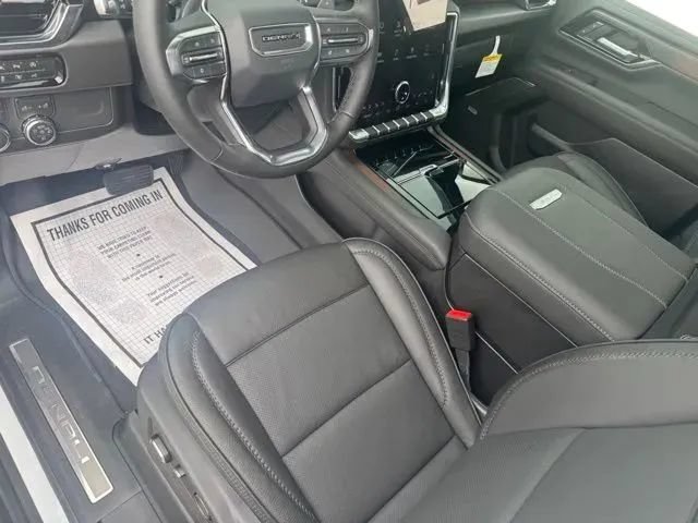 New 2026 GMC Yukon XL Denali w/ Sun & Power Step Package AWD/4WD image 10