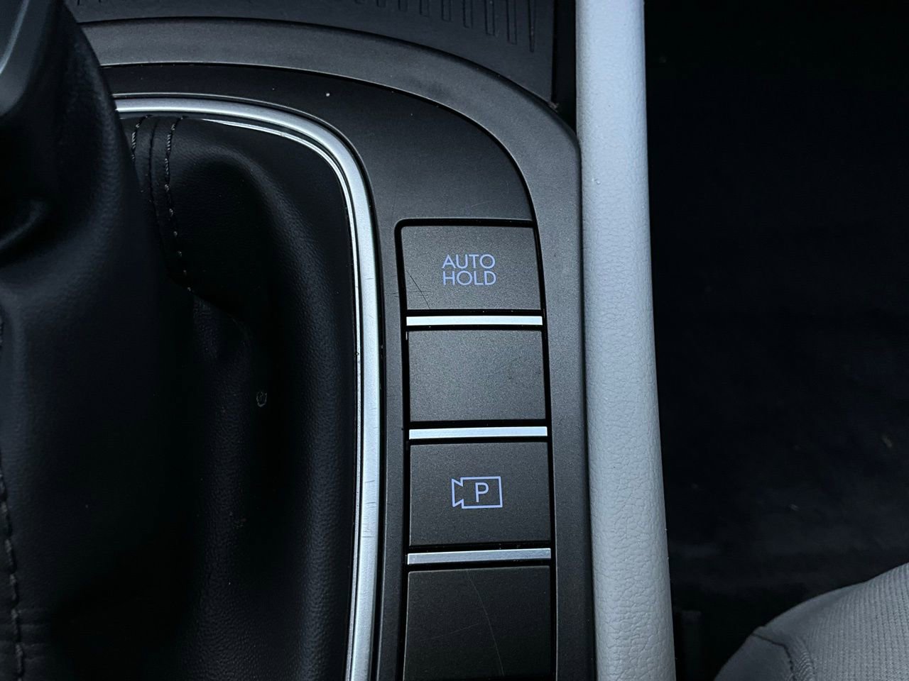 Used 2025 Hyundai Kona SEL image 24