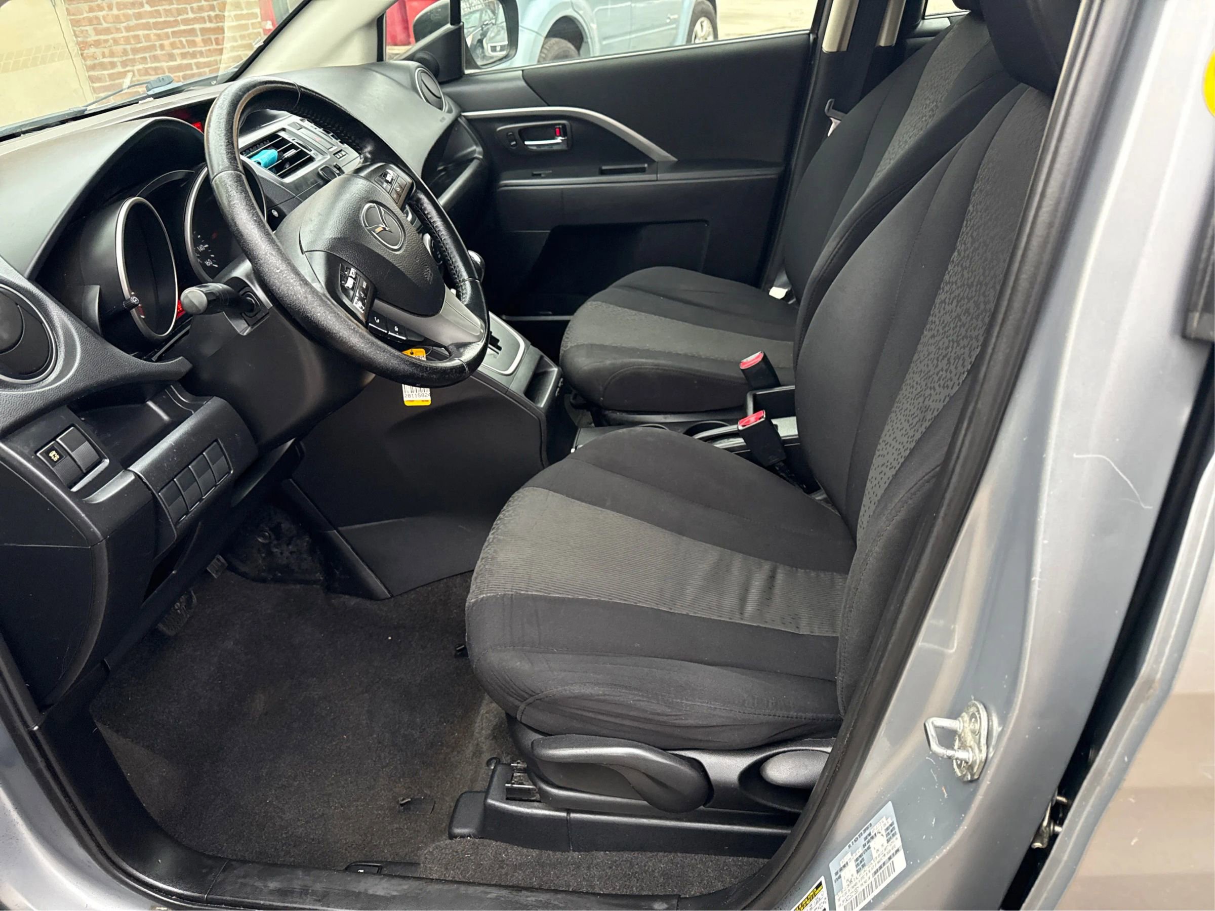 Used 2012 MAZDA MAZDA5 Touring image 10