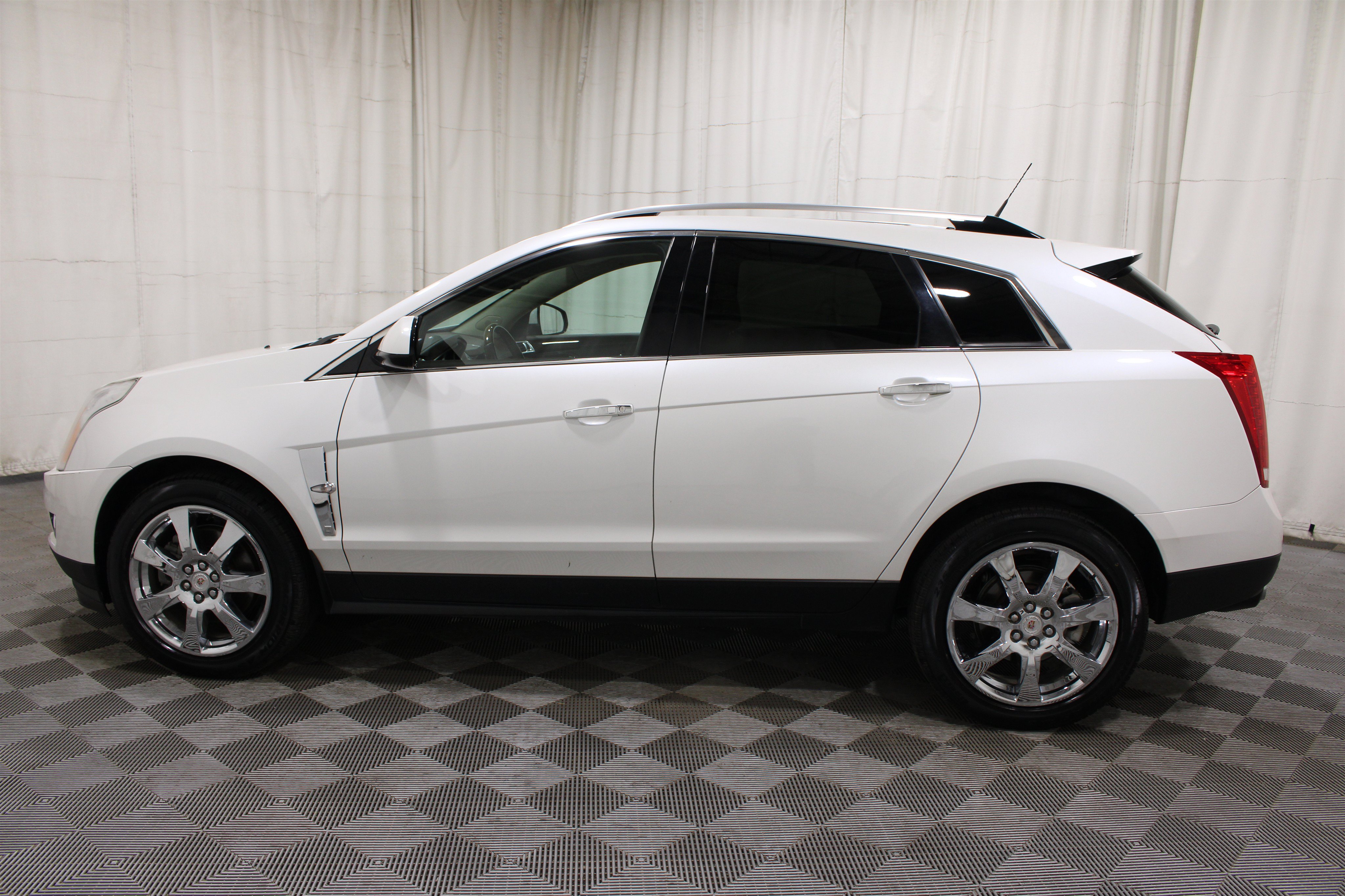 Used 2012 Cadillac SRX Performance FWD image 35