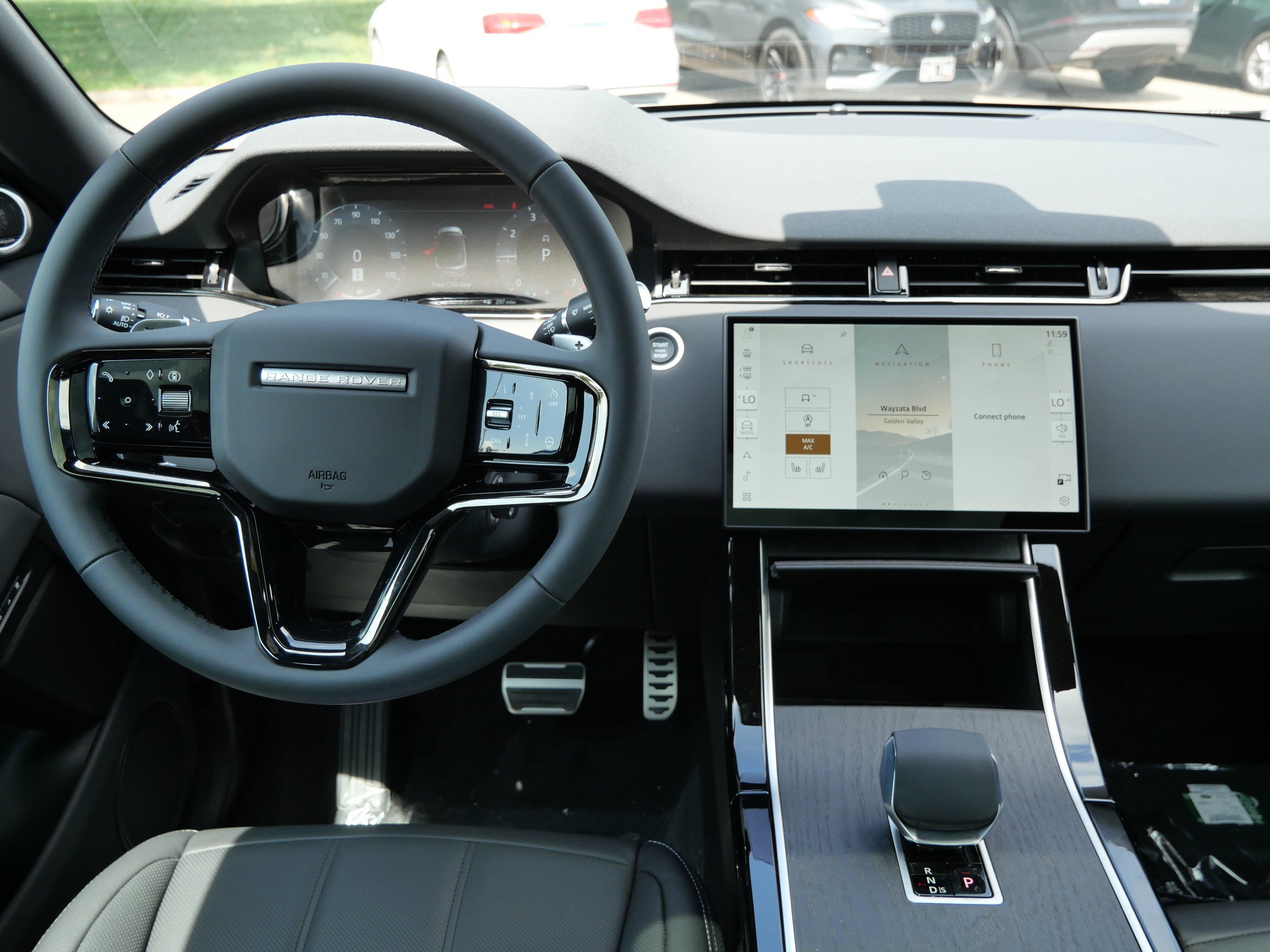 New 2026 Land Rover Range Rover Evoque Hoxton AWD/4WD image 9