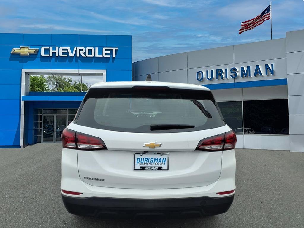 Used 2023 Chevrolet Equinox LS image 4