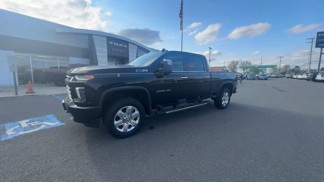 Certified 2022 Chevrolet Silverado 2500 LTZ w/ Z71 Chrome Sport Edition AWD/4WD image 4