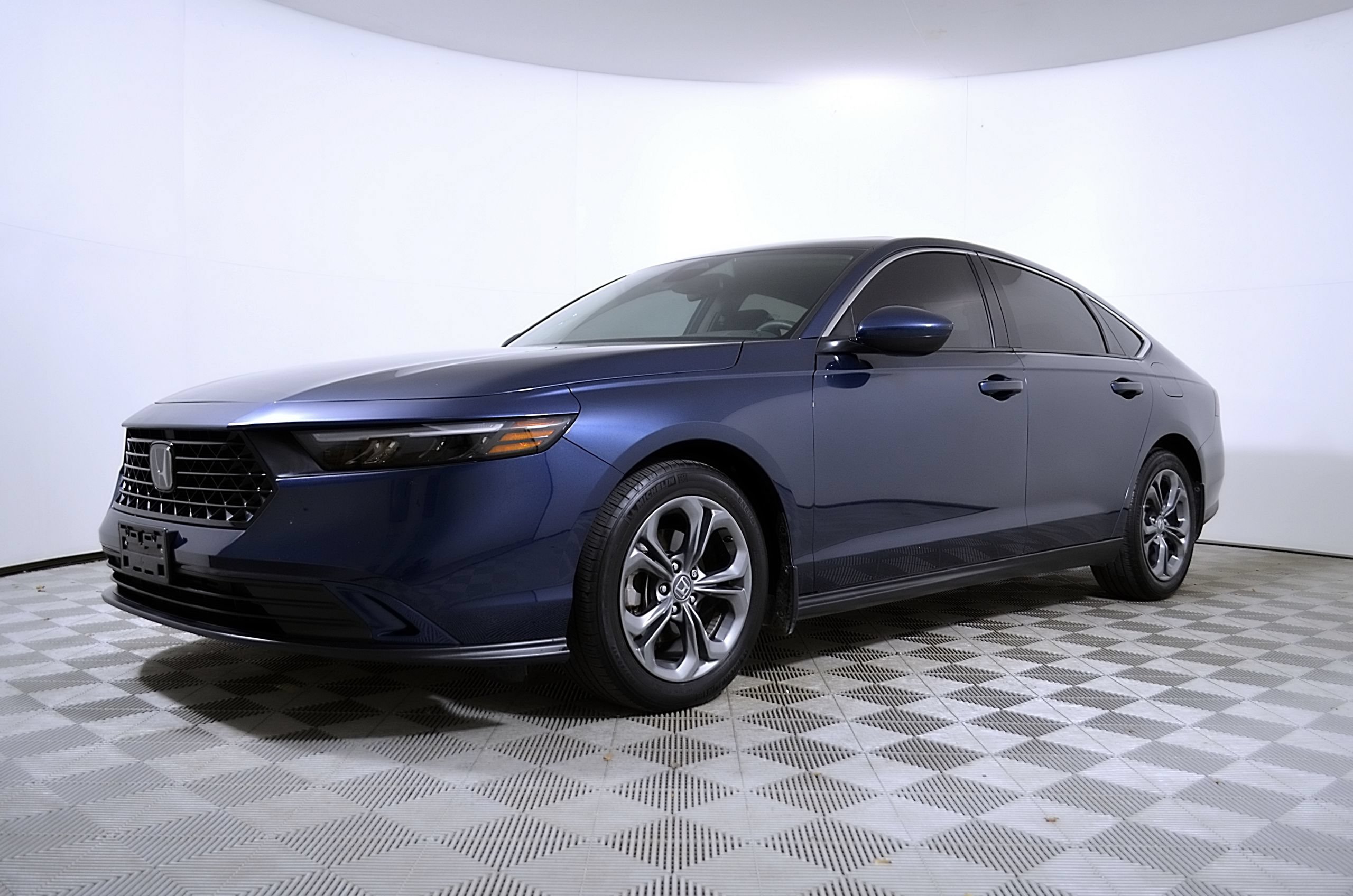 Used 2024 Honda Accord EX video 2