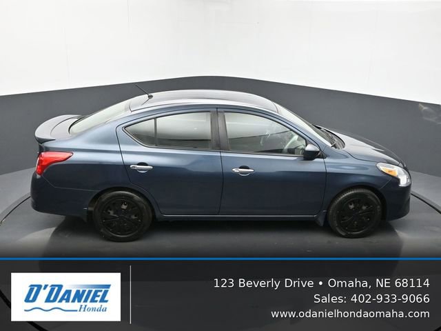 Used 2015 Nissan Versa SV FWD image 19