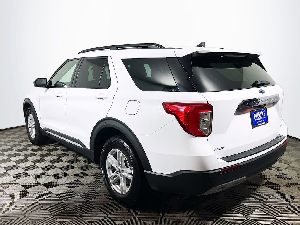 Used 2024 Ford Explorer XLT w/ Equipment Group 202A image 5