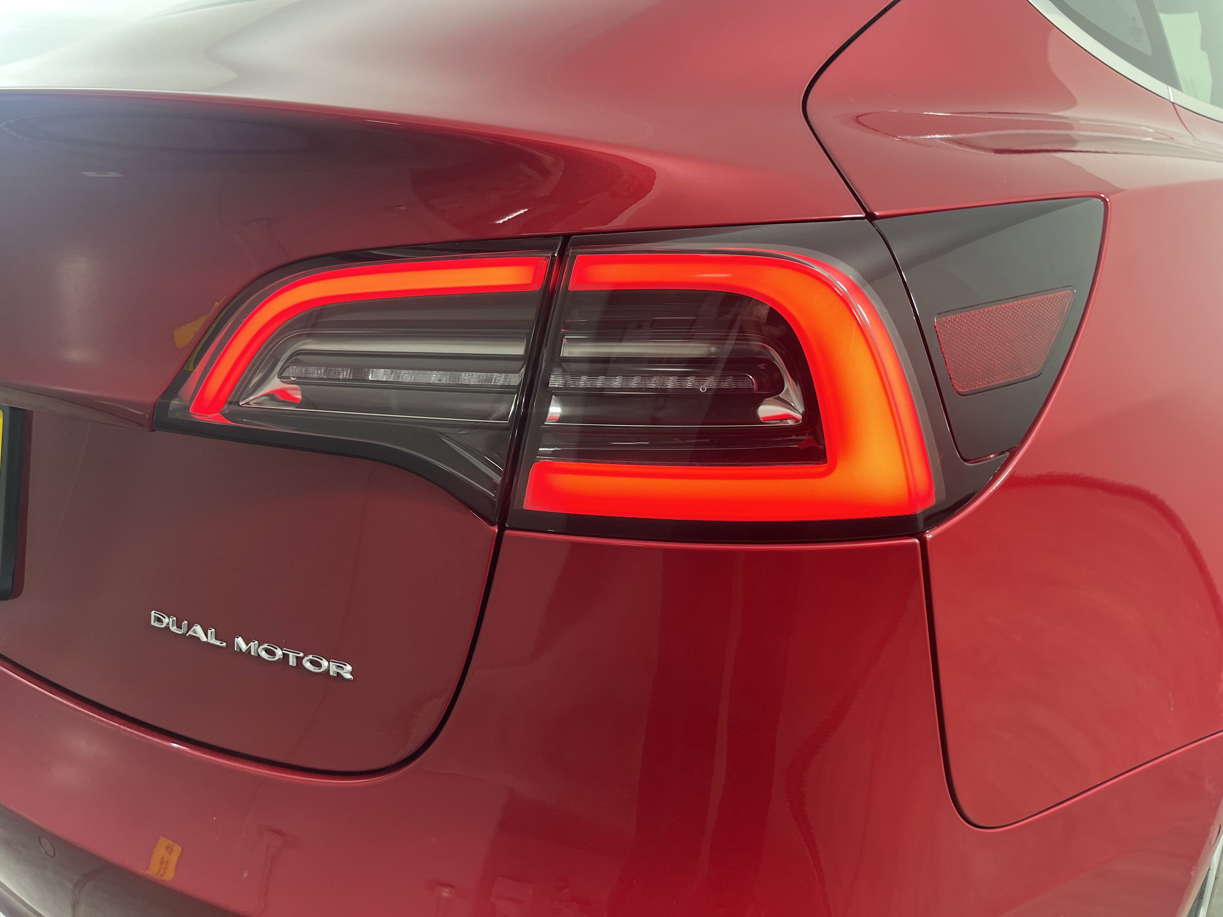 Used 2018 Tesla Model 3 Long Range image 25