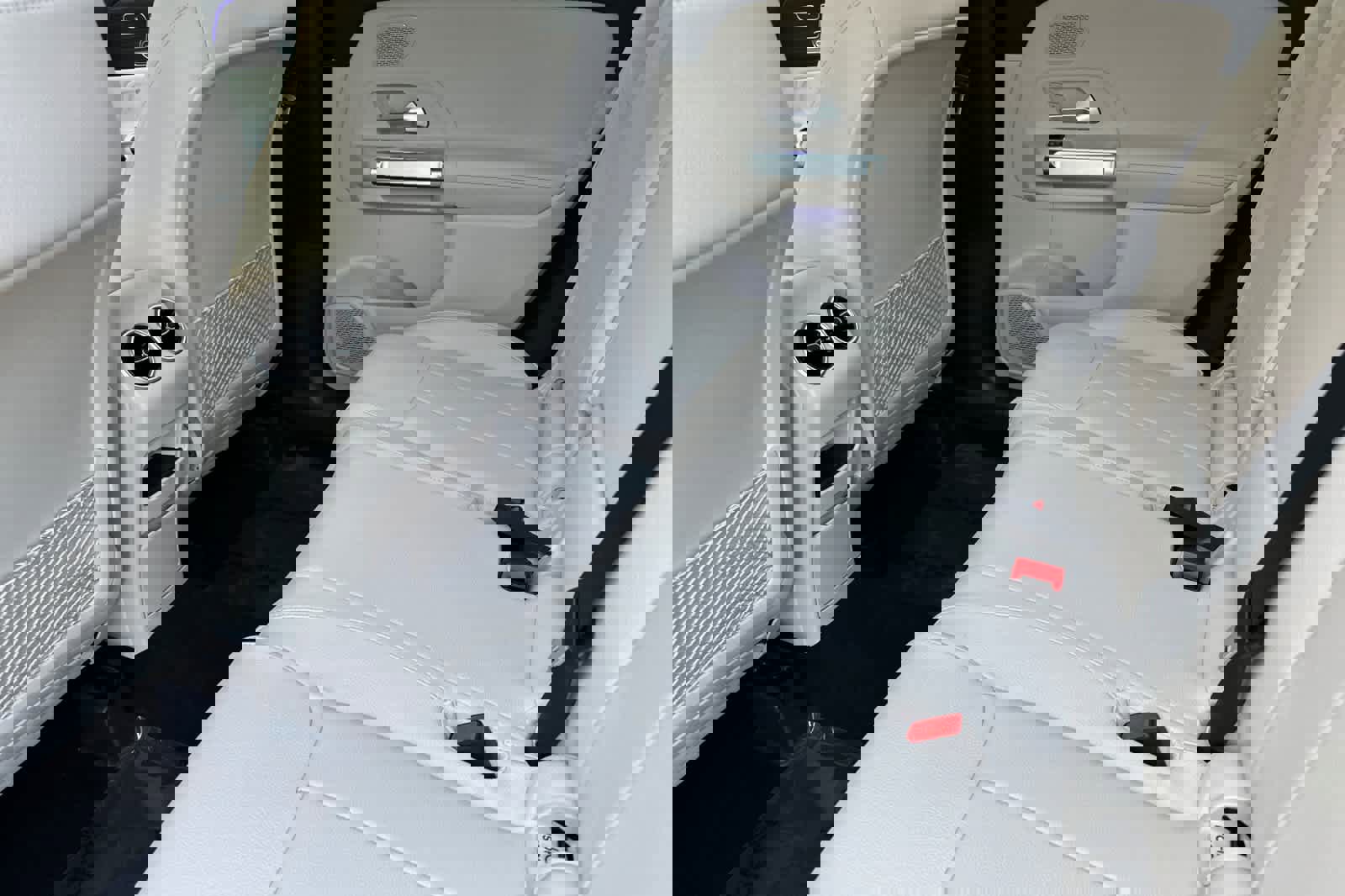 New 2025 Mercedes-Benz GLB 250 4MATIC image 11