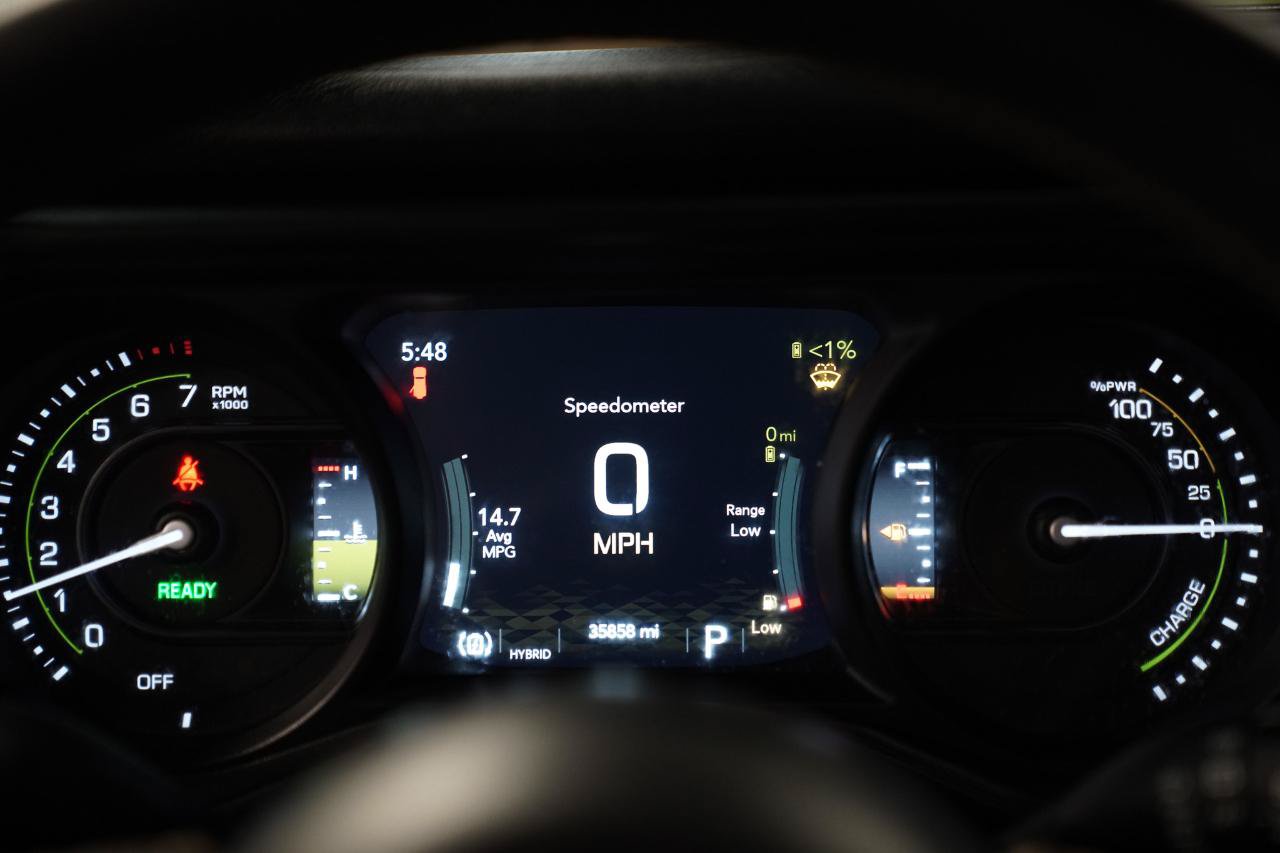 Used 2024 Jeep Wrangler Unlimited w/ Convenience Group AWD/4WD image 38