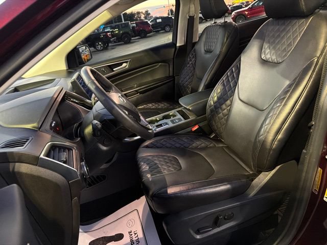 Used 2024 Ford Edge Titanium w/ Equipment Group 301A AWD/4WD image 18