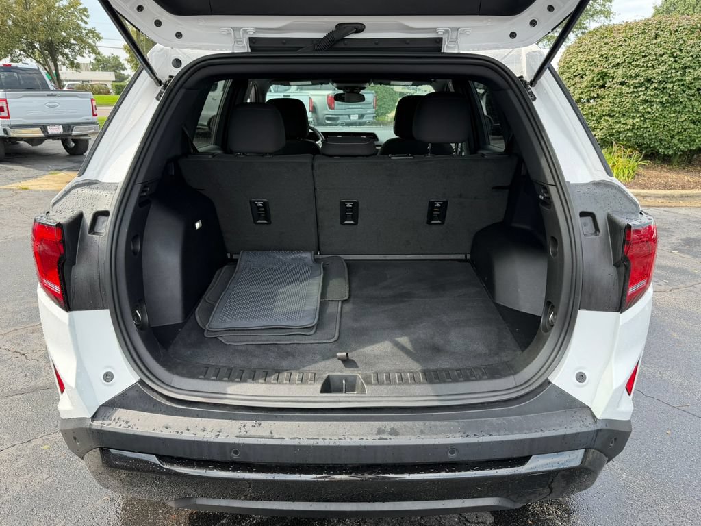 Certified 2025 GMC Terrain Elevation w/ Black Edition AWD/4WD image 9