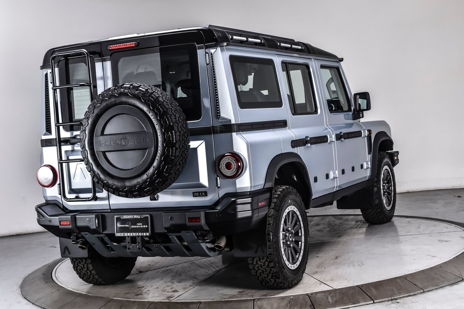 Used 2025 INEOS Grenadier Station Wagon AWD/4WD image 6