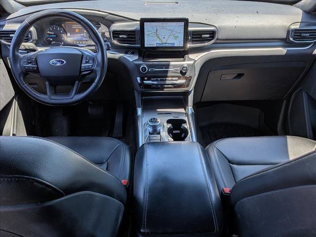 Used 2020 Ford Explorer XLT w/ Equipment Group 202A AWD/4WD image 16
