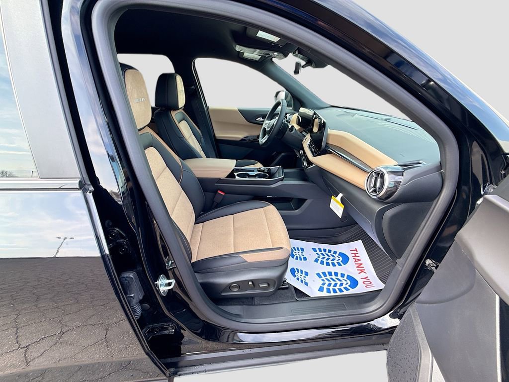 New 2026 Chevrolet Equinox ACTIV w/ Convenience Package III FWD image 28