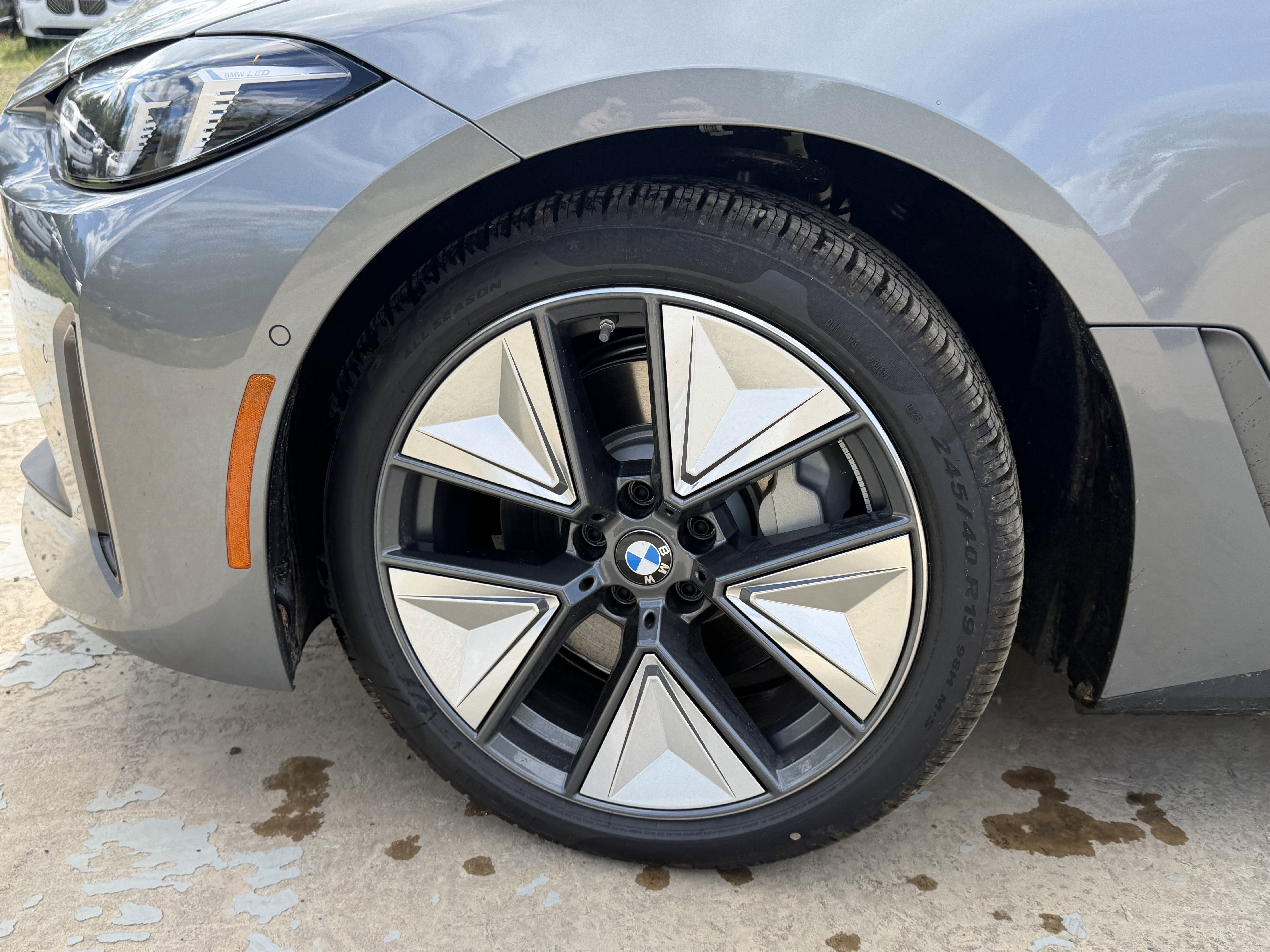 New 2026 BMW i4 xDrive40i w/ Premium Package AWD/4WD image 7