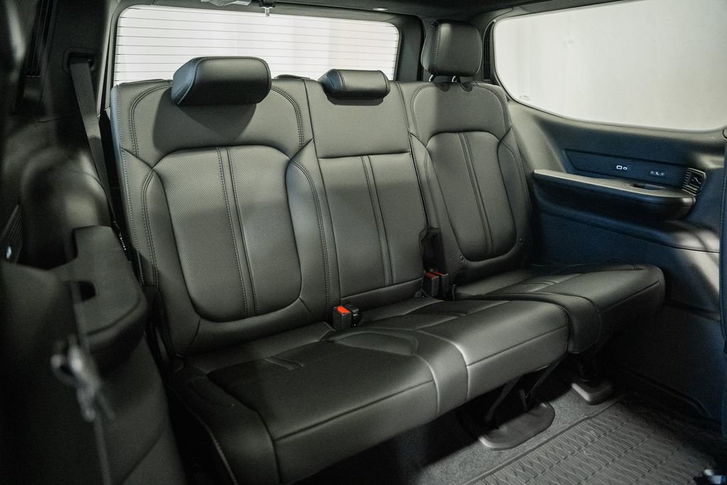 New 2026 Jeep Grand Wagoneer 4WD image 37