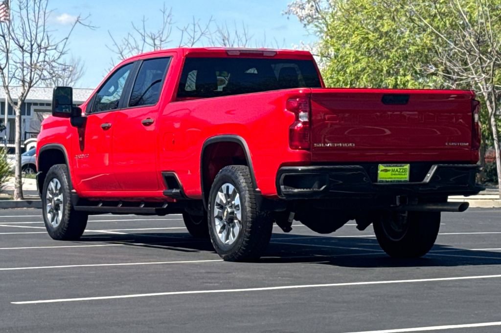 Used 2022 Chevrolet Silverado 2500 Custom w/ Custom Convenience Package image 3