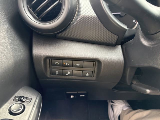 Used 2021 Nissan Kicks S FWD image 28