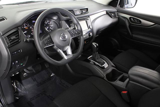 Certified 2020 Nissan Rogue Sport S image 17