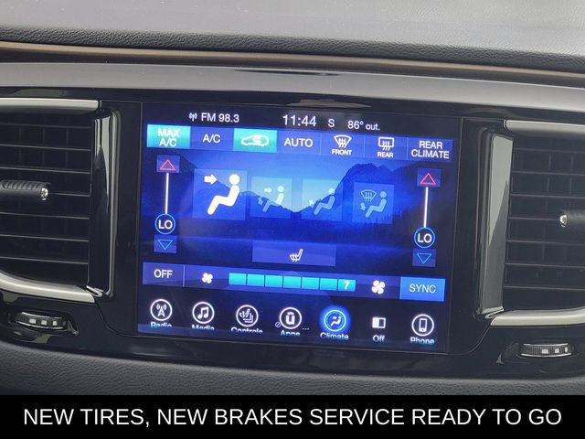 Used 2017 Chrysler Pacifica Touring-L FWD image 22