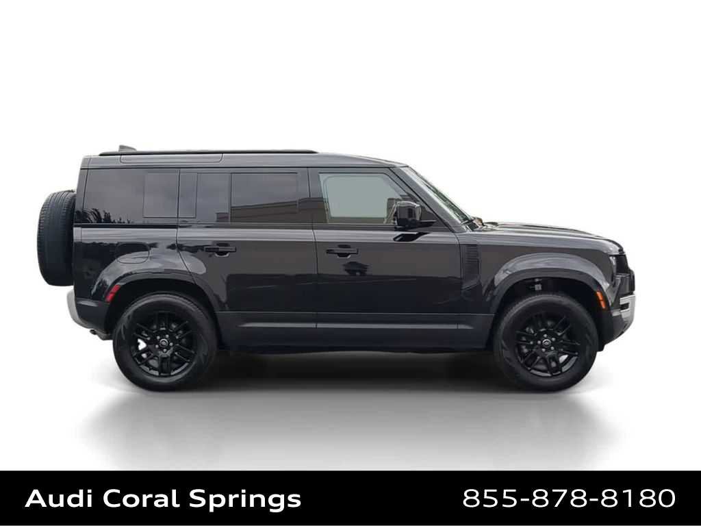 Used 2025 Land Rover Defender 110 S AWD/4WD image 9