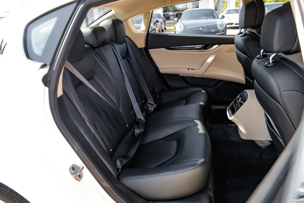 Used 2022 Maserati Quattroporte Modena RWD image 48