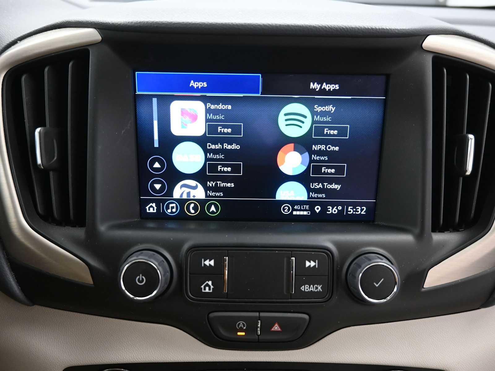 Used 2024 GMC Terrain Denali w/ Denali Premium Package image 21