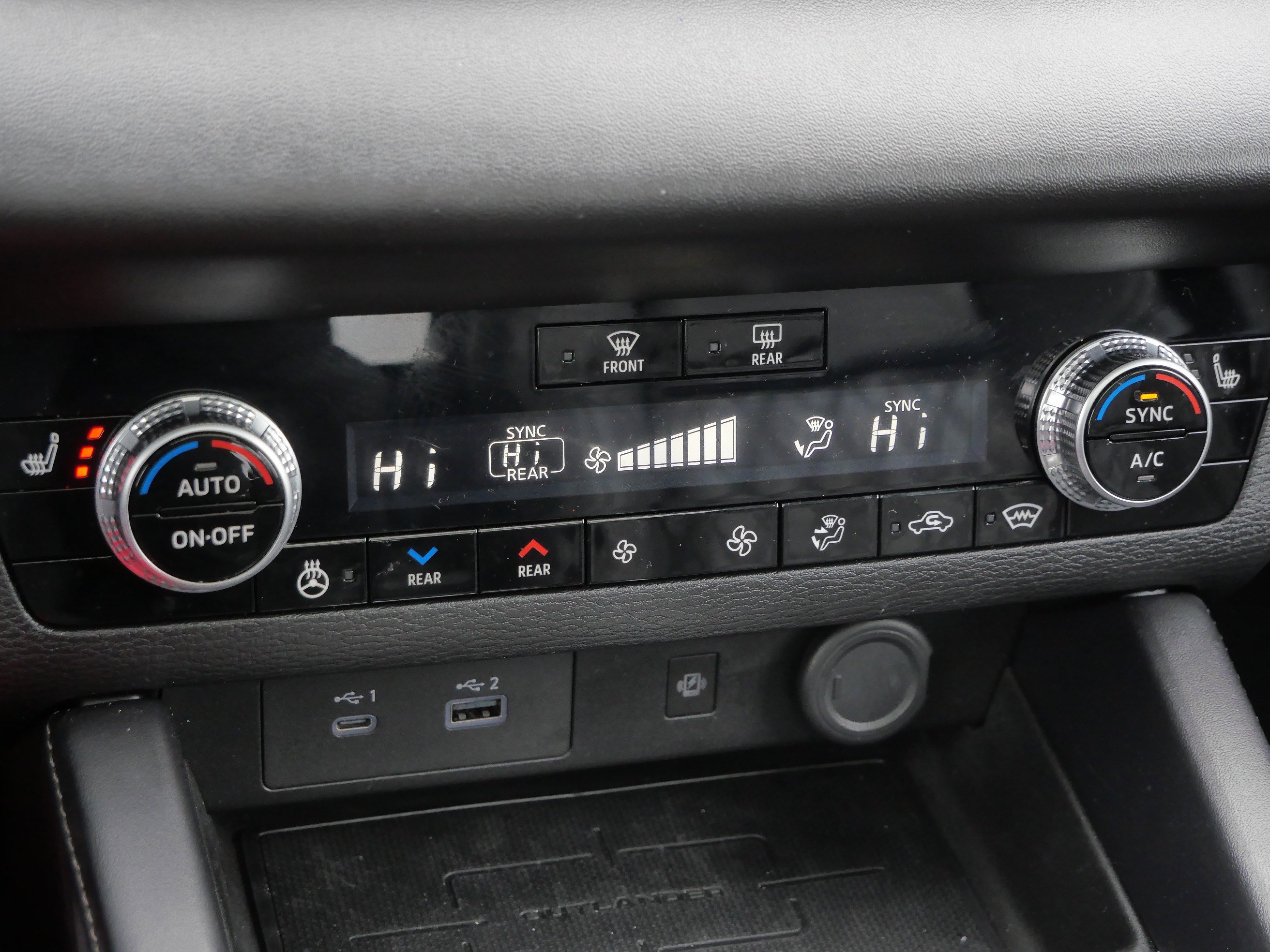 Used 2023 Mitsubishi Outlander SEL Black Edition image 24