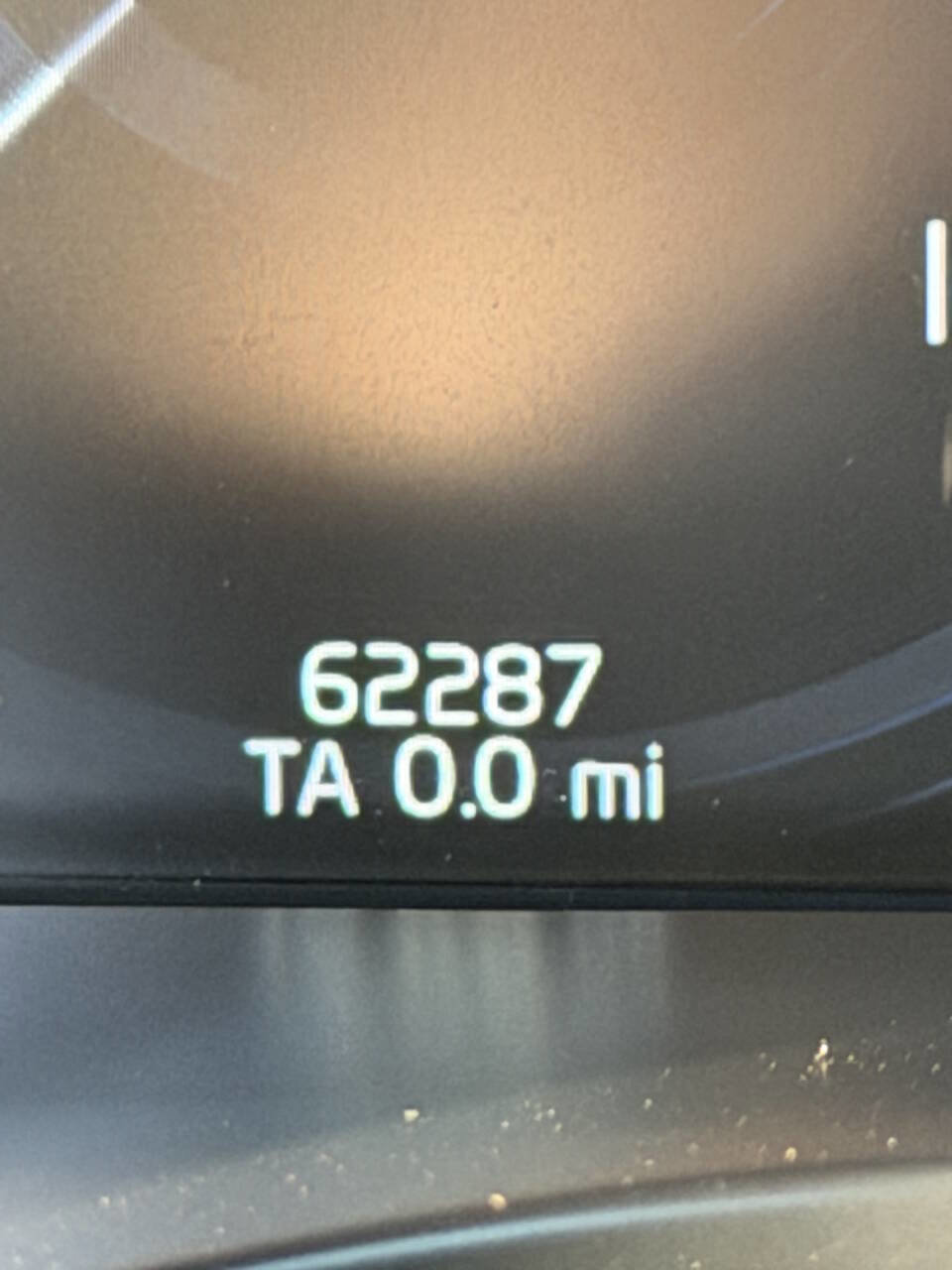 Used 2019 Volvo XC60 T5 Momentum w/ Multimedia Package image 14