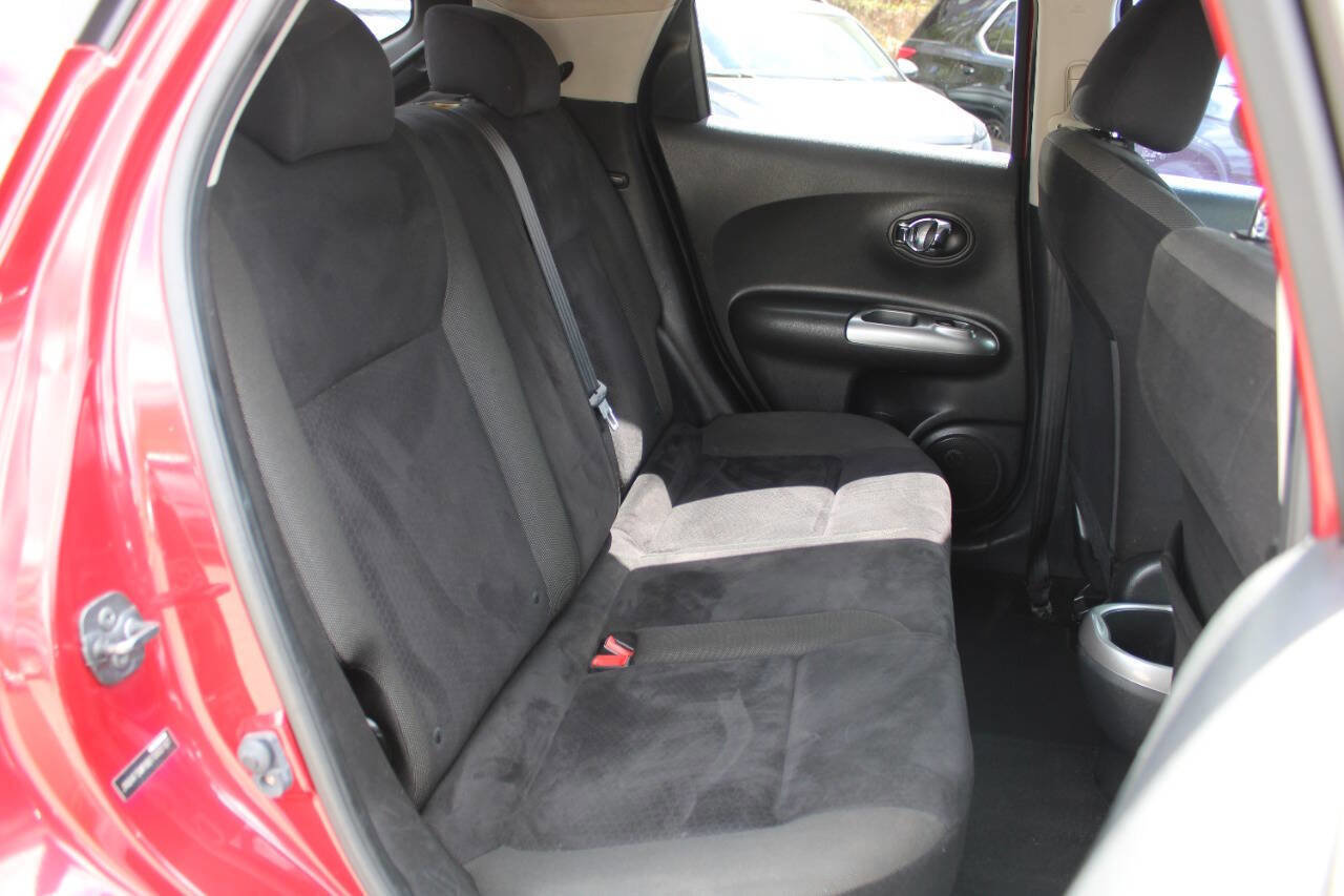 Used 2011 Nissan Juke SV w/ Interior Illumination Pkg image 29