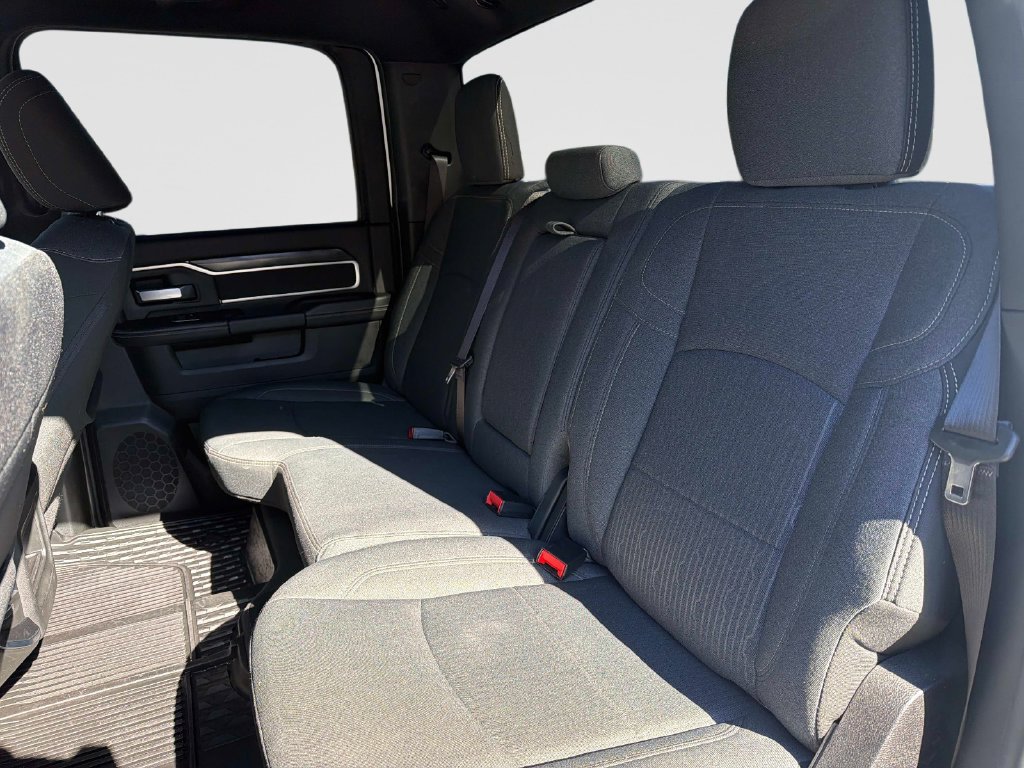 Used 2024 RAM 3500 Big Horn w/ Night Edition AWD/4WD image 15