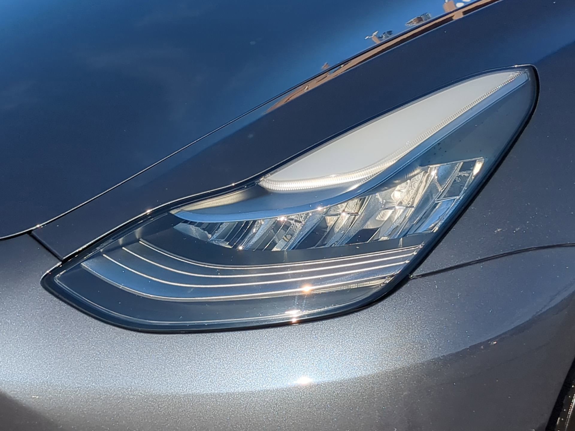 Used 2018 Tesla Model 3 Long Range image 36