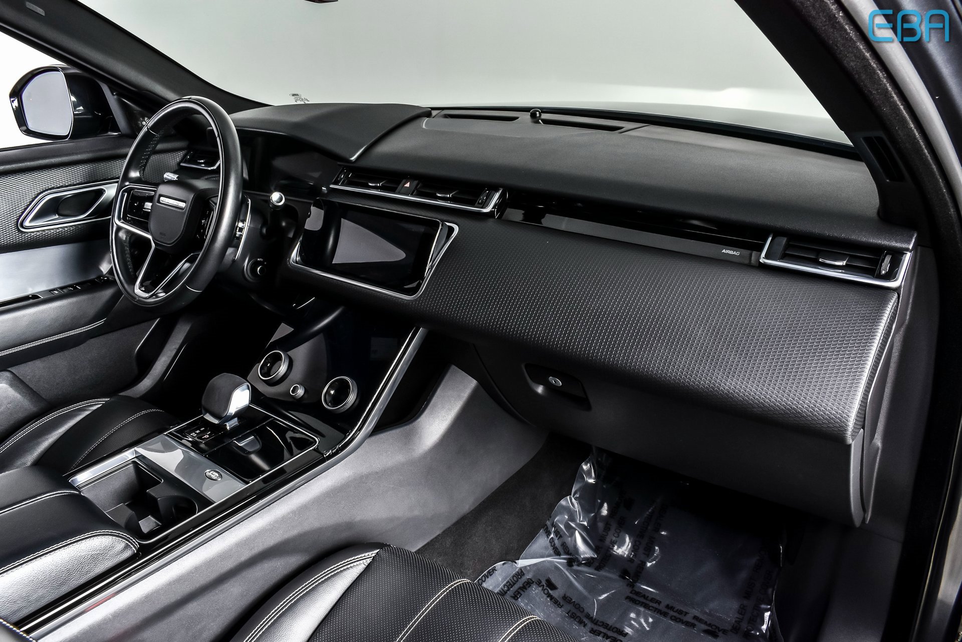 Used 2021 Land Rover Range Rover Velar R-Dynamic S image 24