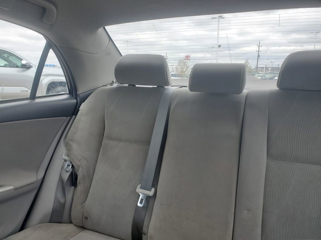 Used 2012 Toyota Corolla LE FWD image 14