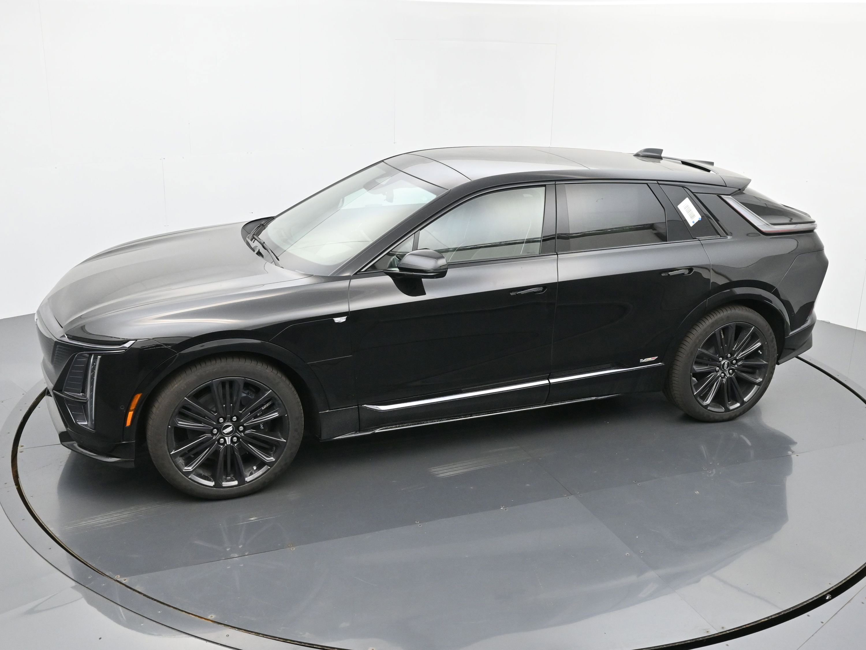 New 2026 Cadillac Lyriq V AWD/4WD image 24