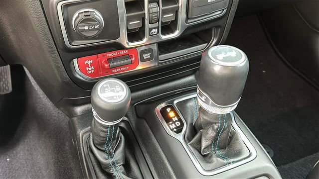 Used 2022 Jeep Wrangler Unlimited Rubicon 4xe w/ Cold Weather Group image 18