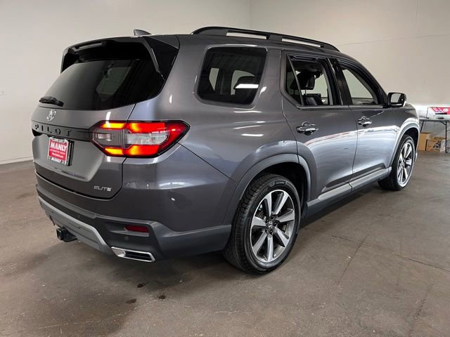 Used 2024 Honda Pilot Elite image 3