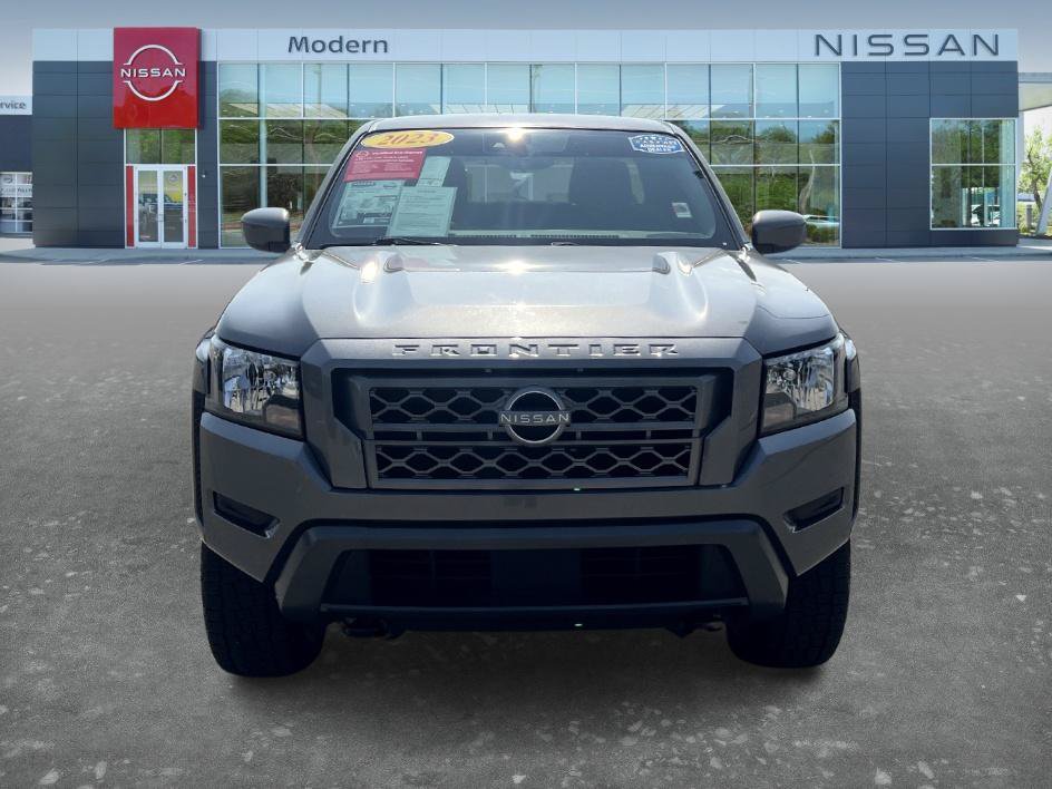 Certified 2023 Nissan Frontier SV AWD/4WD image 2