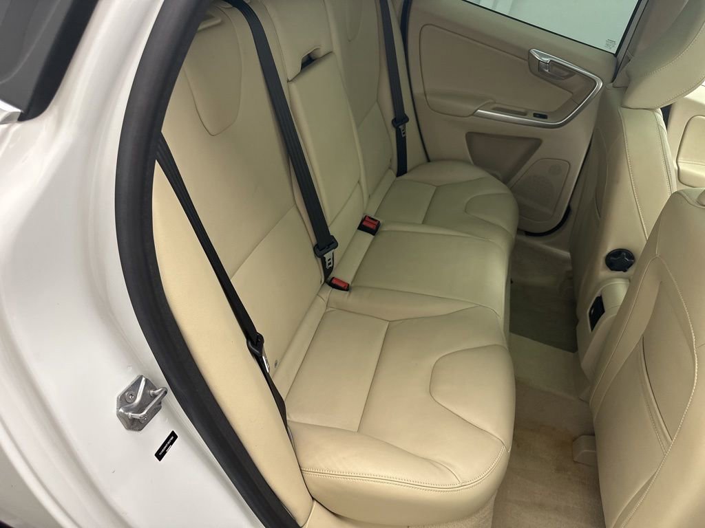 Used 2015 Volvo XC60 T6 Platinum AWD/4WD image 10