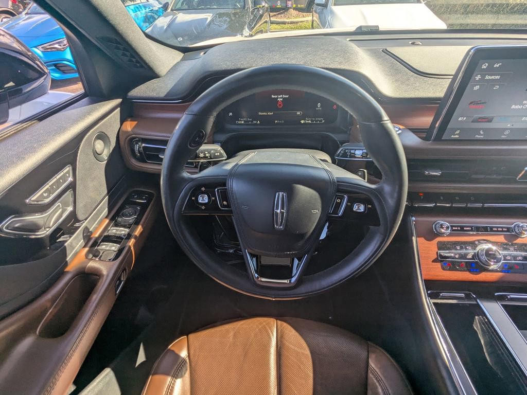 Used 2021 Lincoln Aviator Reserve w/ Equipment Group 201A image 3