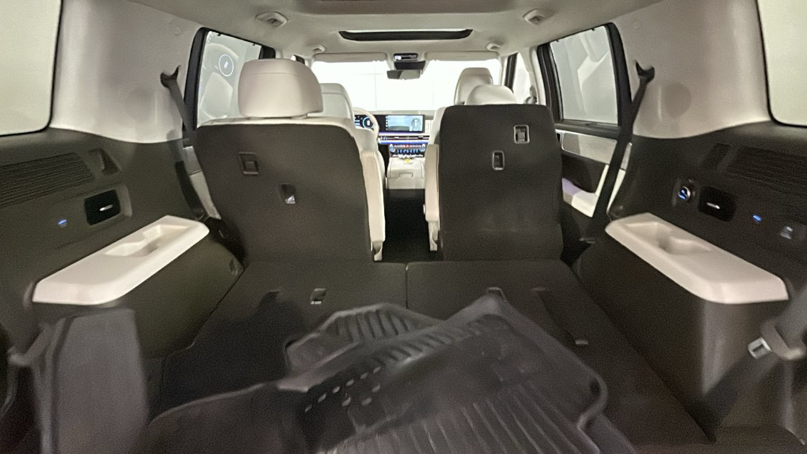 Used 2024 Hyundai Santa Fe Calligraphy FWD image 34