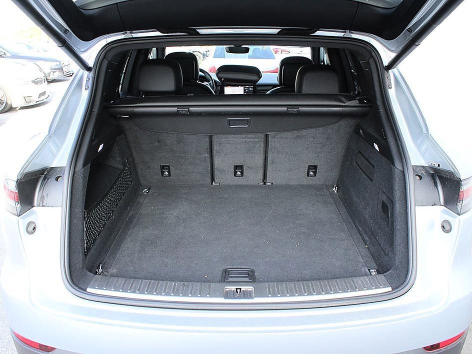 Used 2019 Porsche Cayenne AWD/4WD image 8