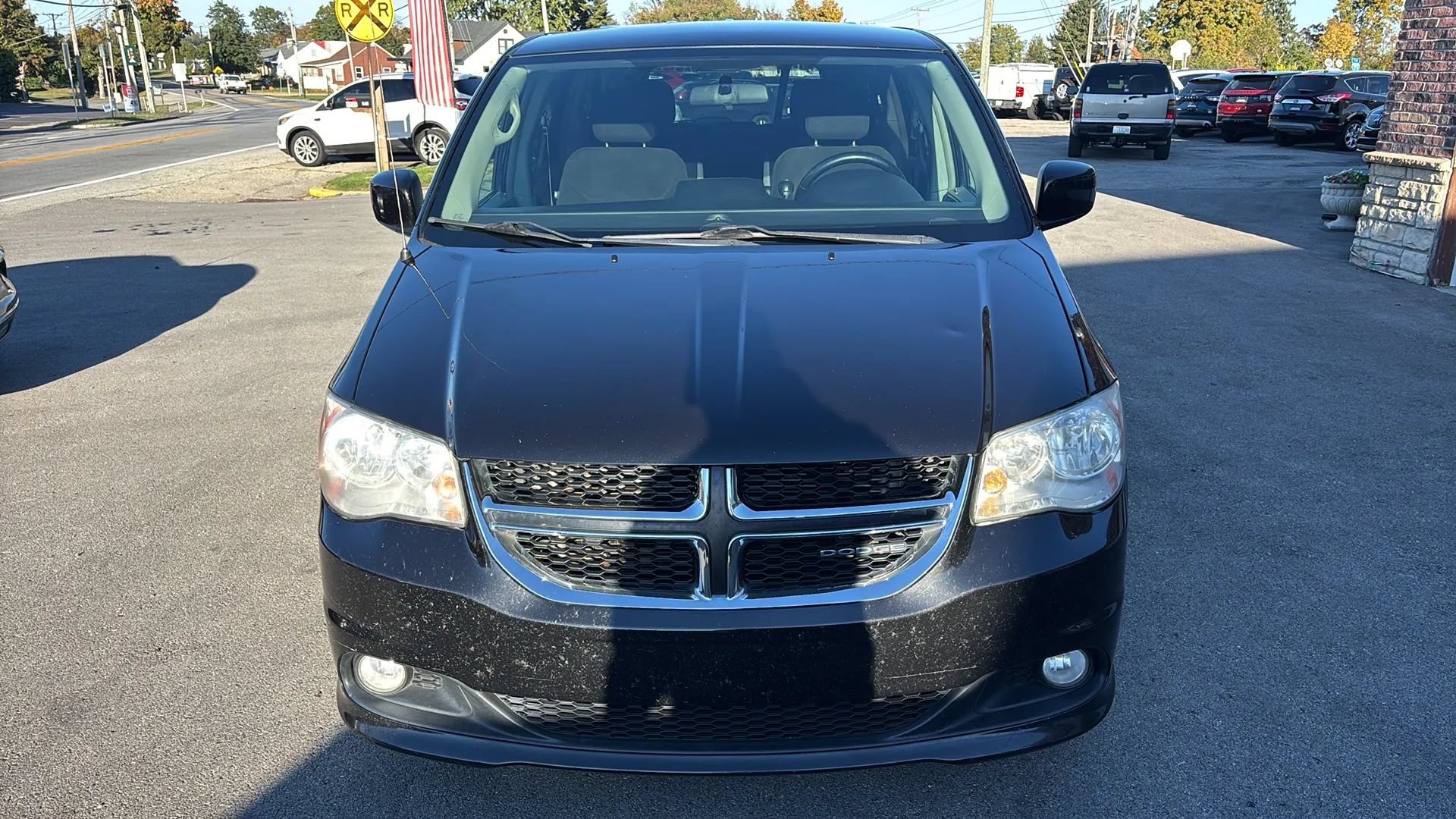 Used 2012 Dodge Grand Caravan Crew FWD image 25