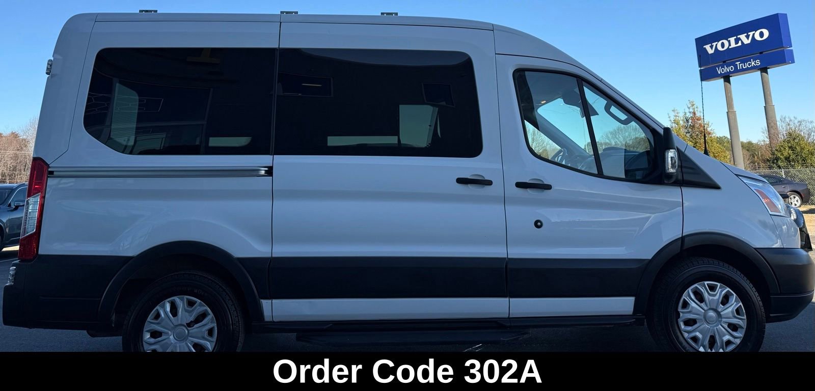 Used 2018 Ford Transit 150 XLT RWD image 7